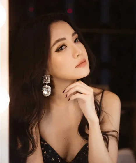 ca sĩ Bích Phương Đánh giá tích cực về nhà cái F168